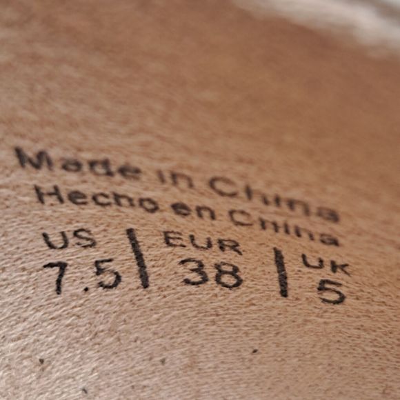 Call It Spring Womens 7.5 VEGAN Faux Pebbled Leather Floral Pointed Toe Heels - Picture 15 of 15